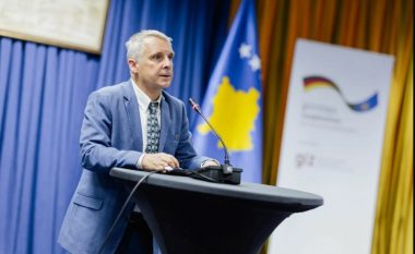 Ambasada Gjermane: Nuk është e vërtetë se janë larguar 200 kompani nga Kosova