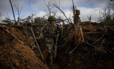 Ushtria ukrainase në  vijën e parë të frontit, vazhdon sulmet në rajonin kyç jugor