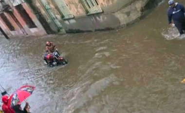 Përmbytje vdekjeprurëse  në Kuba, tre të vdekur, mijëra qytetarë braktisin shtëpitë