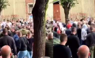 Tensionet në veri, jo vetëm policët e Kosovës, protestuesit sulmojnë edhe krerët e Listës Serbe (VIDEO)