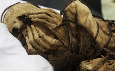 Arkeologët zbulojnë mumjen 3000 vjeçare