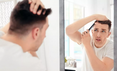 Rënia e flokëve: Trajtimet që ofrojnë një zgjidhje përfundimtare për problemin e shpeshtë të meshkujve
