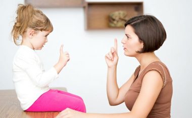 8 fjali nuk duhet t’ua thoni asnjëherë fëmijëve tuaj, sipas psikologëve