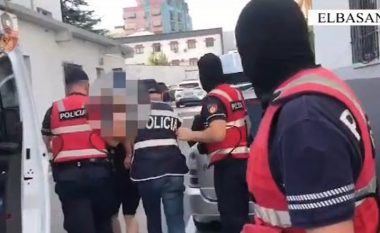 Zgjerohet “Rrjeti” në Elbasan, kapen dhe dy persona të shpallur në kërkim, shkon në 54 numri i të arrestuarve