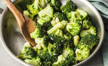 Nga dobësimi te detoksifimimi, ja përfitimet që keni nga brokoli
