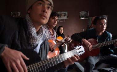Talibanët djegin instrumentet muzikore në perëndim të Afganistanit