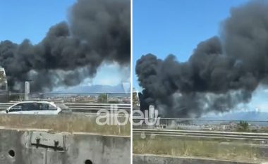 Tymi i zi mnulon zonën, shpërthejnë flakët në hyrje të autostradës në Tiranë