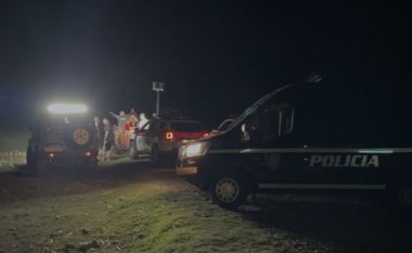 Tragjedia në Gramsh, polombarët e RENEA-s nisin kërkimet për gjetjen e trupave (FOTO)