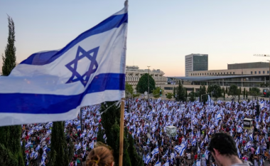 Në prag të votimit për reformën e debatuar gjyqësore,  izraelitët bëjnë thirrje për unitet