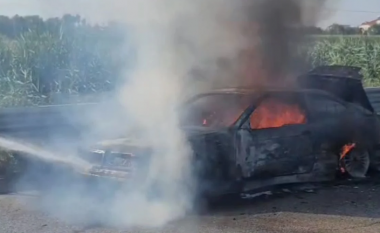 VIDEO/ Shkrumbohet makina në Lushnjë, shpëton mrekullisht familja me katër anëtarë