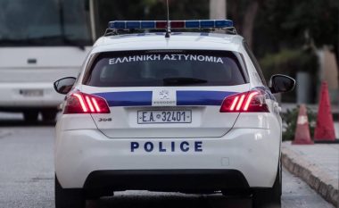 Sherr mes dy shqiptarëve në Greqi, plagoset rëndë 51-vjeçari