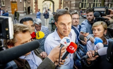 Mosmarrëveshje për politikat e azilit, rrëzohet qeveria e koalicionit në Holandë