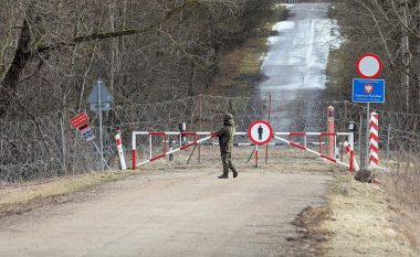 Polonia dërgon 10 mijë ushtarë në kufi me Bjellorusinë: Agresori mos të guxojë të na sulmojë