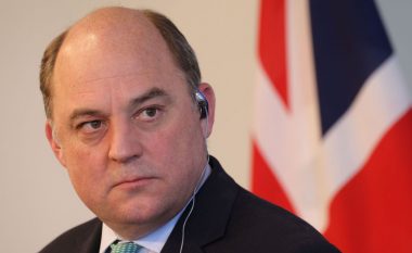 Dorëhiqet Sekretari i Mbrojtjes në Britani, letra që i dërgoi kryeministrit