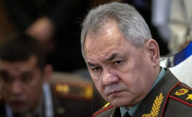 Ministri rus i Mbrojtjes viziton trupat në Ukrainë