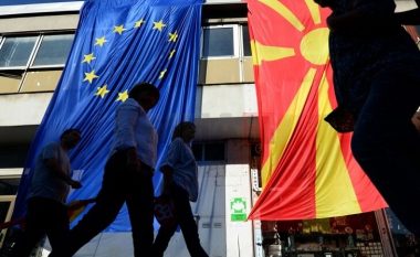 Pushteti në Maqedoninë e Veriut me manifest për procesin e negociatave me BE