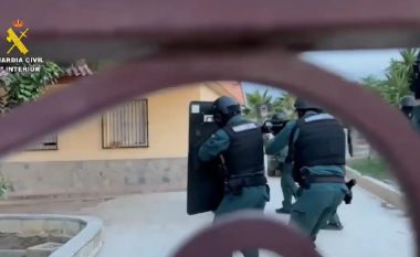 Droga kultivohej në Spanjë dhe shpërndahej në Evropë, shkatërrohet banda e shqiptarëve, 9 të arrestuar