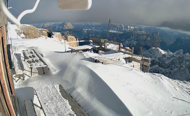 Termometri shënon -3 gradë, Italia zbardhet nga bora (VIDEO)