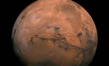 Studiuesit: Marsi po rrotullohet më shpejt, ditët po i shkurtohen