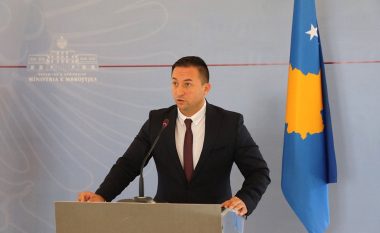 Jep dorëheqje ministri i Mbrojtjes në Kosovë