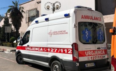 Përkeqësohet gjendja e 14-vjeçarit që u dhunua nga bashkëmoshatarët në Korçë, niset drejt Traumës