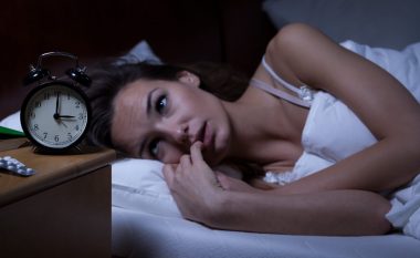 A zgjoheni shpesh gjatë natës? Sëmundjet e rënda nga të cilat kërcënoheni