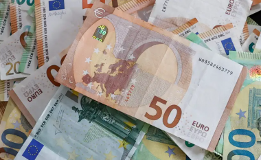 Euro kthehet sipër 105 lekëve për herë të parë që nga fundi i korrikut