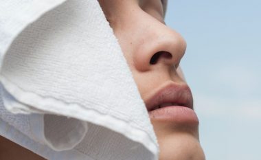 E rrallë në Francë, mjekët bëjnë transplantin e hundës të printuar në 3D dhe të rritur në krahun e pacientes
