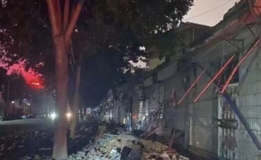 Tërmet në Kinë, të lënduar dhe dhjetra banesa të shembura (VIDEO)