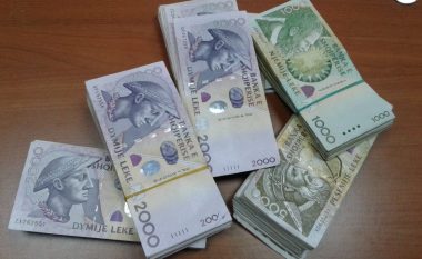 Mosdeklarimi i parave në doganë, 37 raste në 2022, mbi 1.3 milionë euro dhe 165 mijë paund