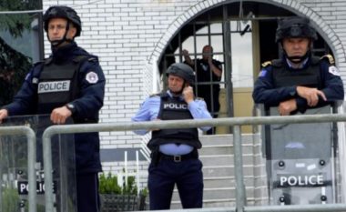 Sot tërhiqen edhe 25% të policëve nga ndërtesat e komunave në veri të Kosovës