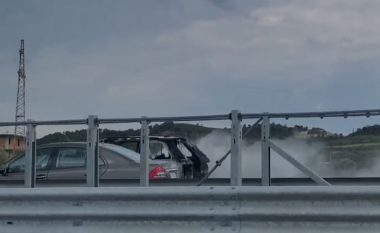Merr flakë makina në autostradën Vlorë-Fier, dyshimet e para