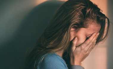 Depresioni: Simptomat e hershme që nuk duhet t’i injorojmë