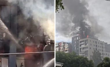 “Luftë” me flakët, zjarri rrezikon të djegë edhe një tjetër pallat në Tiranë! Asfiksohet një zjarrfikës