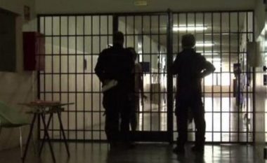 “E kemi parë vetëm në filma”, nuk është hera e parë që shqiptari arratiset nga një burg në Itali! Kush është “legjenda” që bëri për vete mediat italiane (EMRI-FOTO)