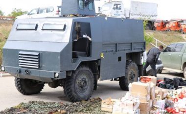 Kurti publikon arsenalin e armatimit që u kap në Veri: S’ka dyshim, Serbia sponosor i terrorizmit brenda Kosovës