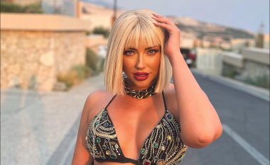 Çfarë po ndodh? Ronela Hajati fotografohet krahë aktorit të famshëm të telenovelave