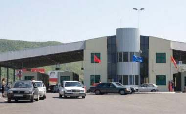 Tentuan të kalonin kufirin me dokumente false, arrestohen 2 të rinjtë turq në Muriqan