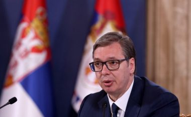 Vuçiç bën thirrje për luftë, mesazh mobilizues për serbët