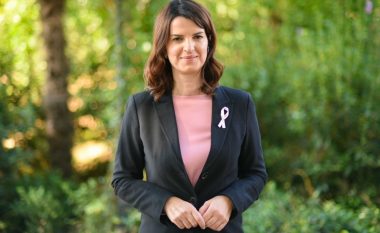 Tetori rozë, ministrja e Shëndetësisë thirrje grave dhe vajzave: Përfitoni nga programi i mamografisë falas në të gjithë vendin