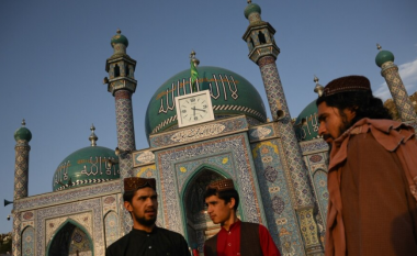 Shpërthim në një xhami në Afganistan, dhjetëra të vdekur