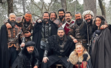 Veprimi i papritur i aktorit të famshëm turk! Shpërngulet në Shqipëri me familjen