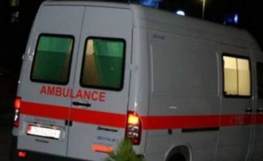 E rëndë, 29-vjeçari në Pogradec hidhet nga kati i dytë, humb jetën rrugës për në spital