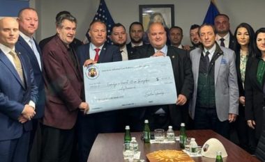 Policët shqiptarë në SHBA mbledhin 60 mijë dollarë për familjen e Afrim Bunjakut, heroit që u vra nga terroristët serb