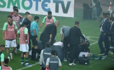 Tmerr në ndeshjen Olympiacos-Panathinaikos, lojtari goditet në kokë, ndërpritet sfida (VIDEO)