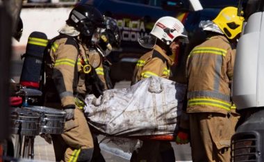 “Pesë anëtarë të një familjeje janë zhdukur”, tragjedia në klubin e natës, 13 të vdekur nga zjarri (VIDEO)