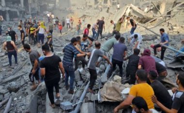 LUFTA/ Dhjetra të vdekur nga bombardimet e një kampi refugjatësh në Gaza