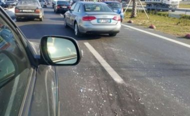 Aksident në autostradën Lushnje-Fier, tre të lënduar