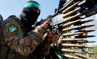 Hamasi thotë se ka humbur kontaktet me grupin që mbante pesë pengje izraelite