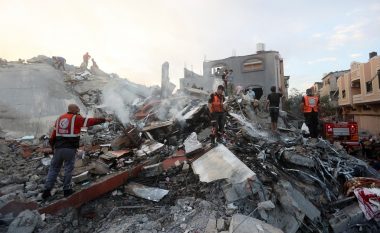 Shpërthim i fuqishëm në kampin e refugjatëve në Gaza, raportohet për dhjetëra viktima